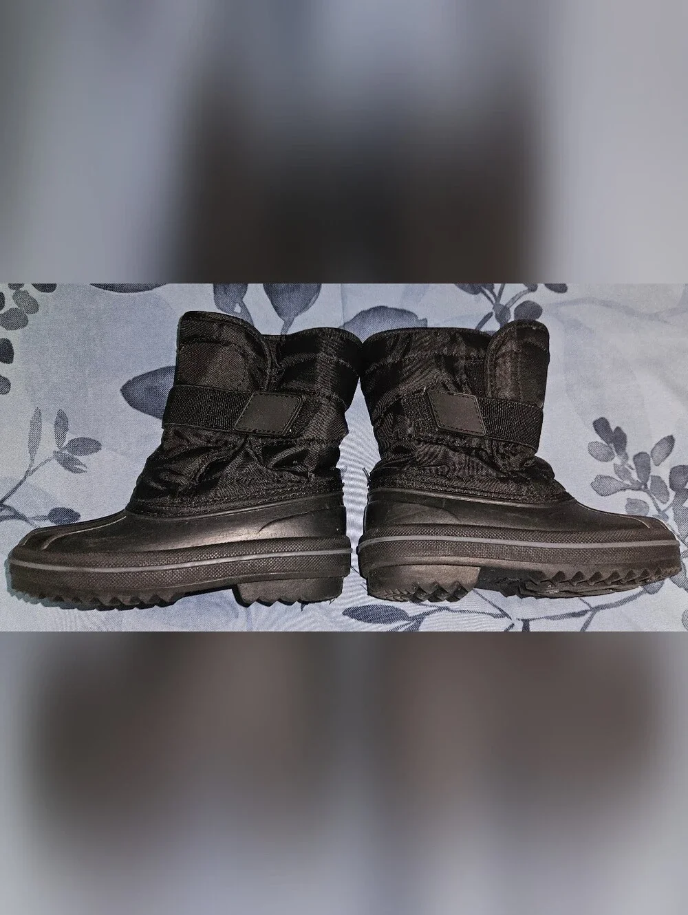 Children's Place Black Insulated Snow Boots Size 8